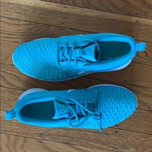 Nike Blue Tanjun Tennis Shoes